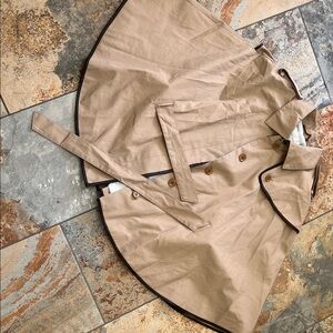 Chic Beige Cape Coat with Brown leather Accents